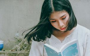 Girl read book