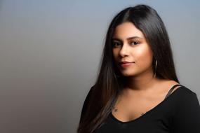 big young Woman in black, Portrait
