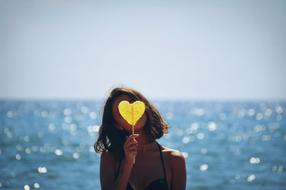 Candy Heart Yellow and woman and see