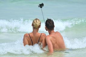 Selfie People sea