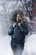 girl in the winter snow