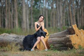Model Women forest tree
