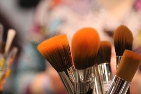 makeup brushes and tools