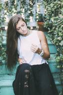 Adult Brunette Facial