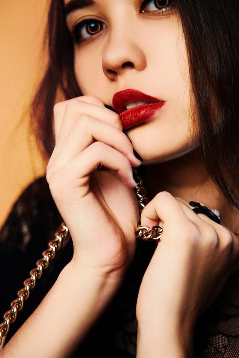 brunette with chain