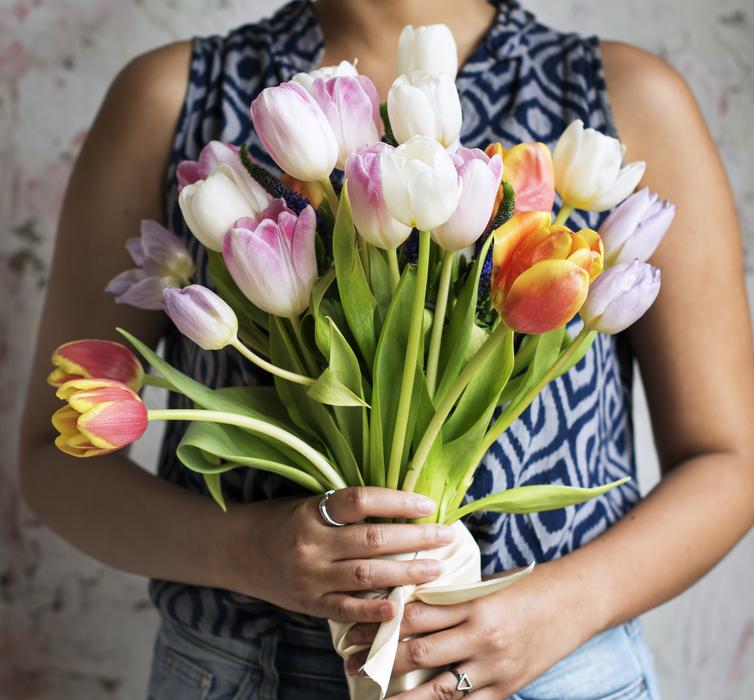 Attractive Beautiful flowers hands