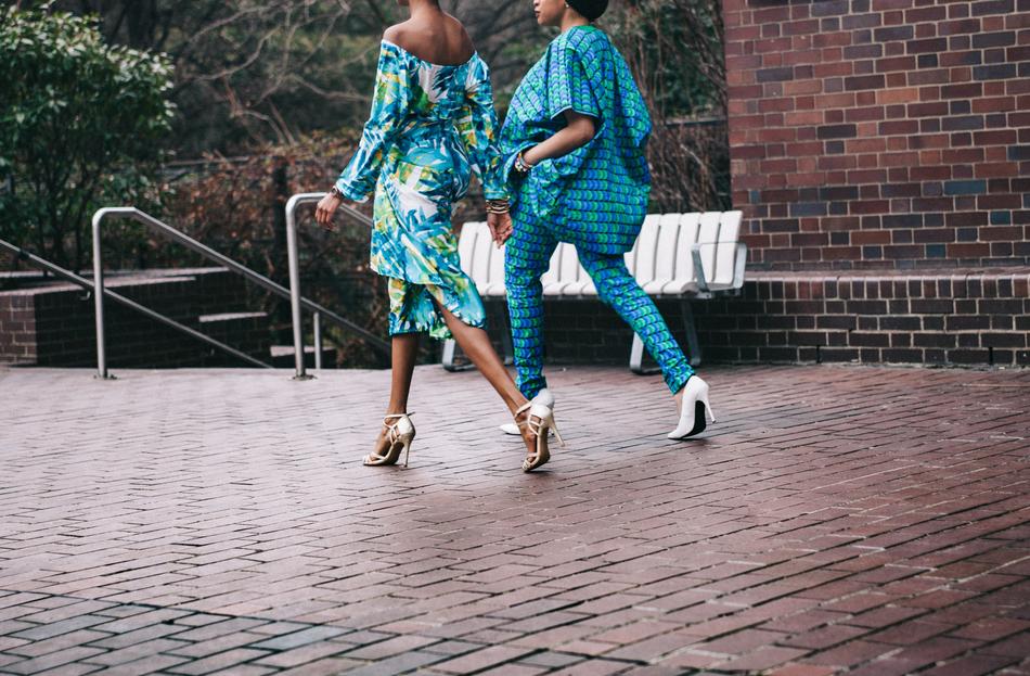Woman Fashion blue costume