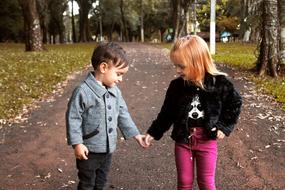 Child friendship, by the hand