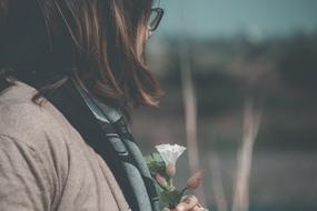 Sara Woman with flower