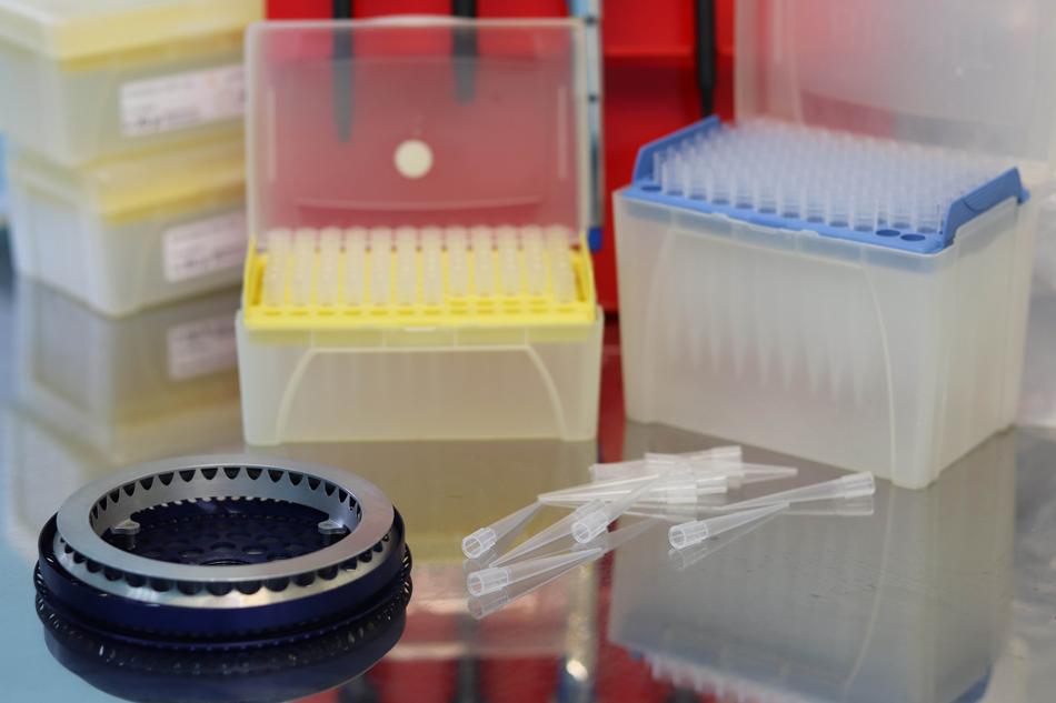 Colorful containers and other equipment in the laboratory