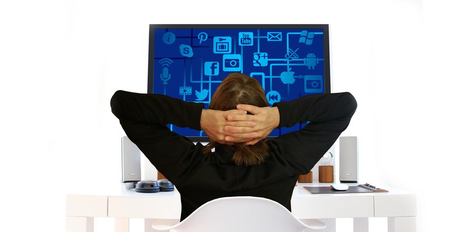 Woman and network Move Icon