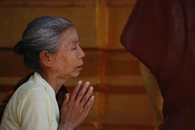 Pray Woman Old