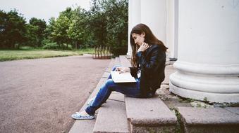 Girl reading in Park