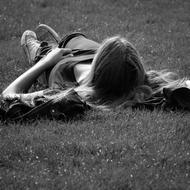 paris garden nature girl