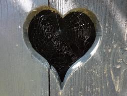 Cobweb Heart Klo Cottage