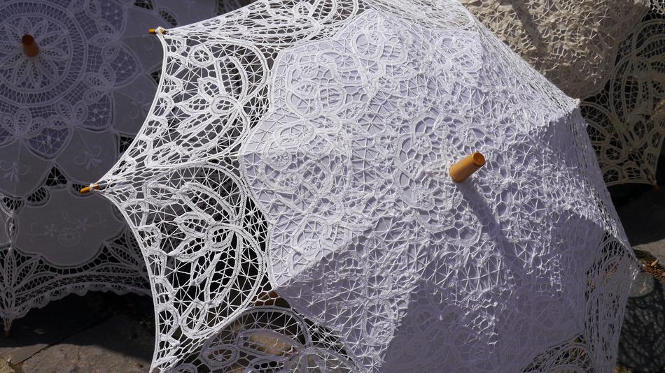 Sun Umbrellas Lace