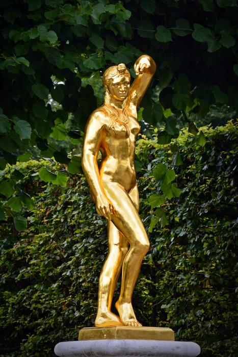 Statue Figure Gold Mansions