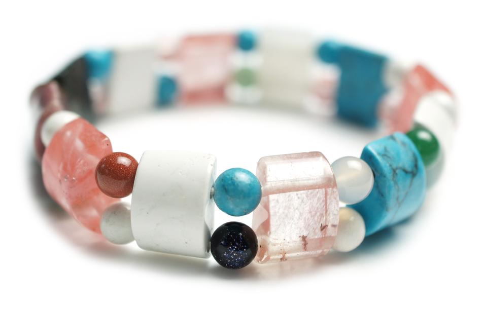 Women's bracelet with stones on elastic band
