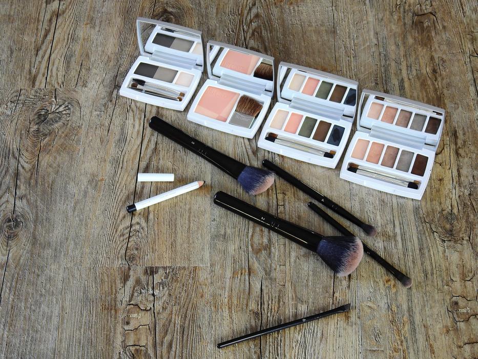 Makeup Cosmetics equipment