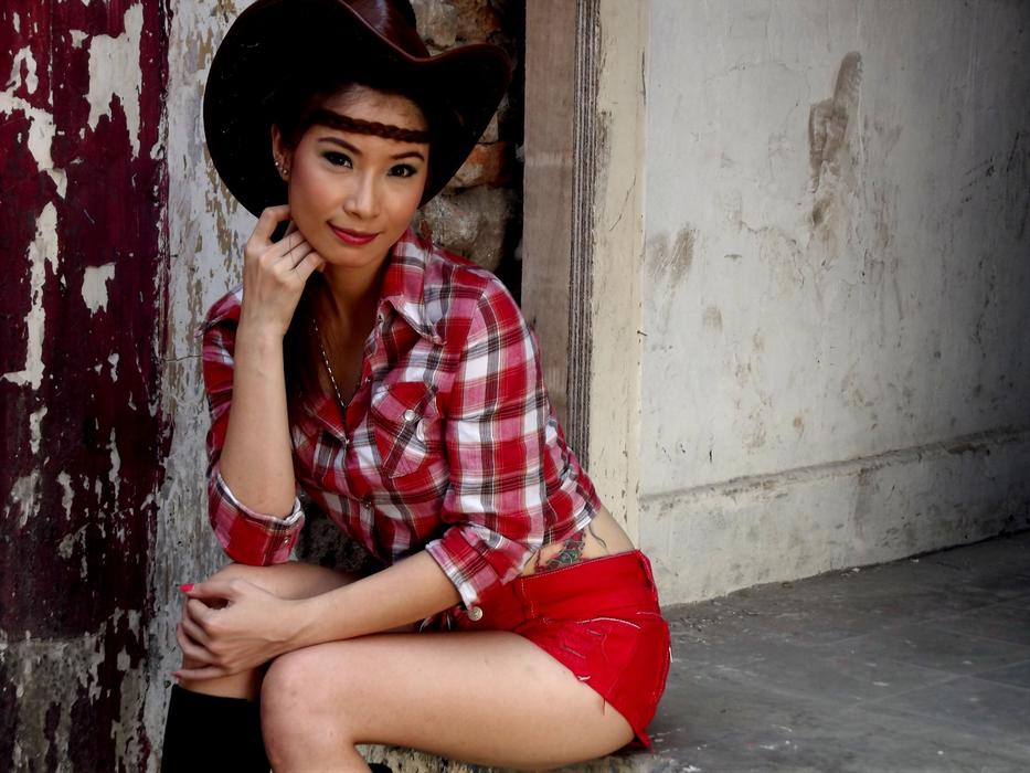 Model Female Cowgirl