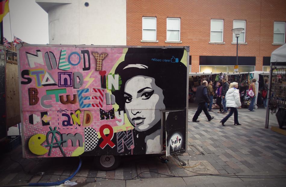 Amywinehouse Urban Graffiti