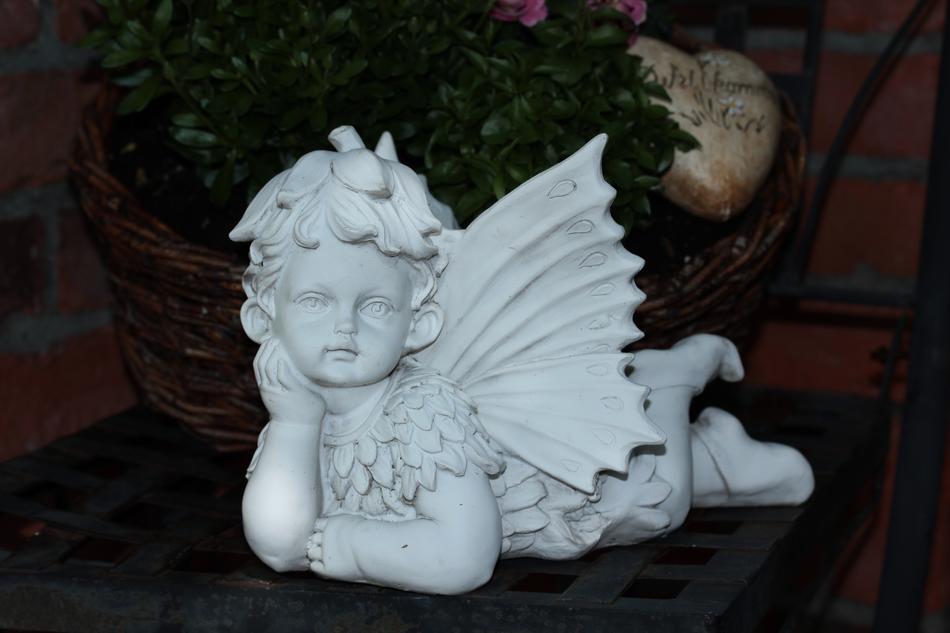 Angel Figure Statue