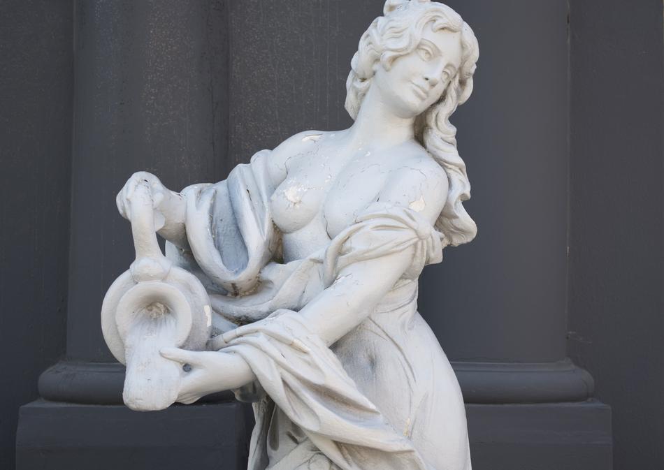 Statue Sculpture Religion