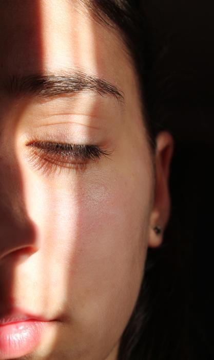 sunlight on Eyelid Face