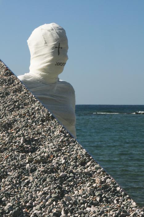 Mummy on seaside, Art object