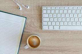 ComputerTable and coffe