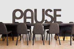 pause in the meeting room