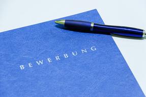 bewerbung and pen