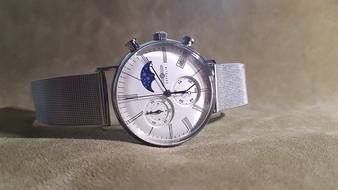 silver contemporary wrist Watch for men