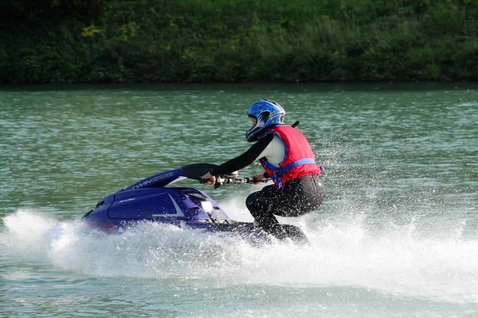 Sport Helmet Water Jet