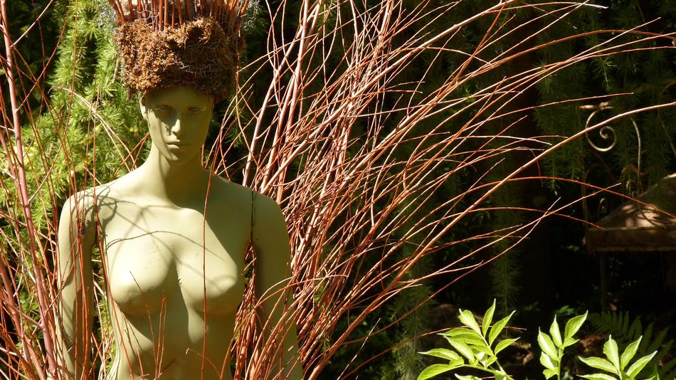 Garden Woman Nu