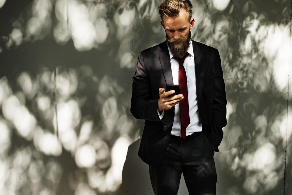 Online Telecommunication Businessman