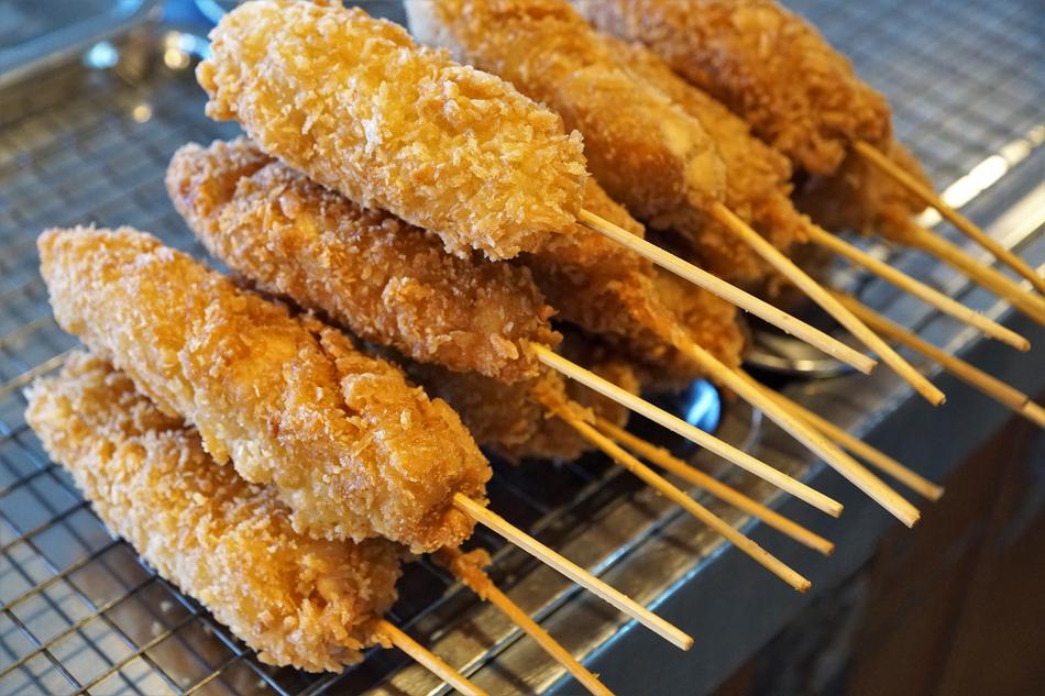 fried chicken in breadcrumbs in Thailand