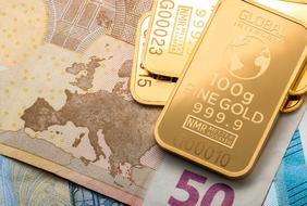 Gold bars on banknotes