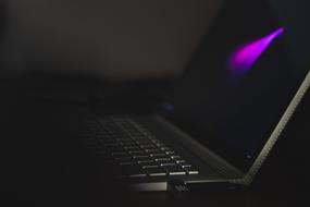 closeup picture of dark laptop