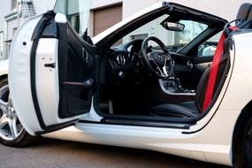 Car Mercedes Slk white