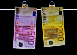 Money Seem 500 and 200Euro