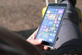 Nokia Lumina Phone hand