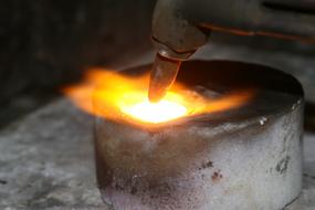 Getting Acetylene Close Up