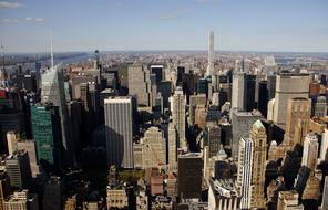 empire state building in New York, America