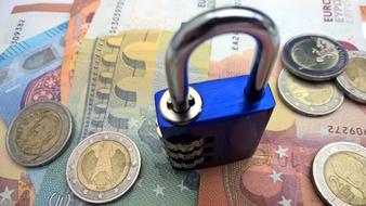 combination lock for euro currency