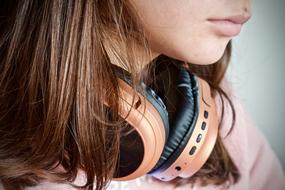 Music Headphones pink