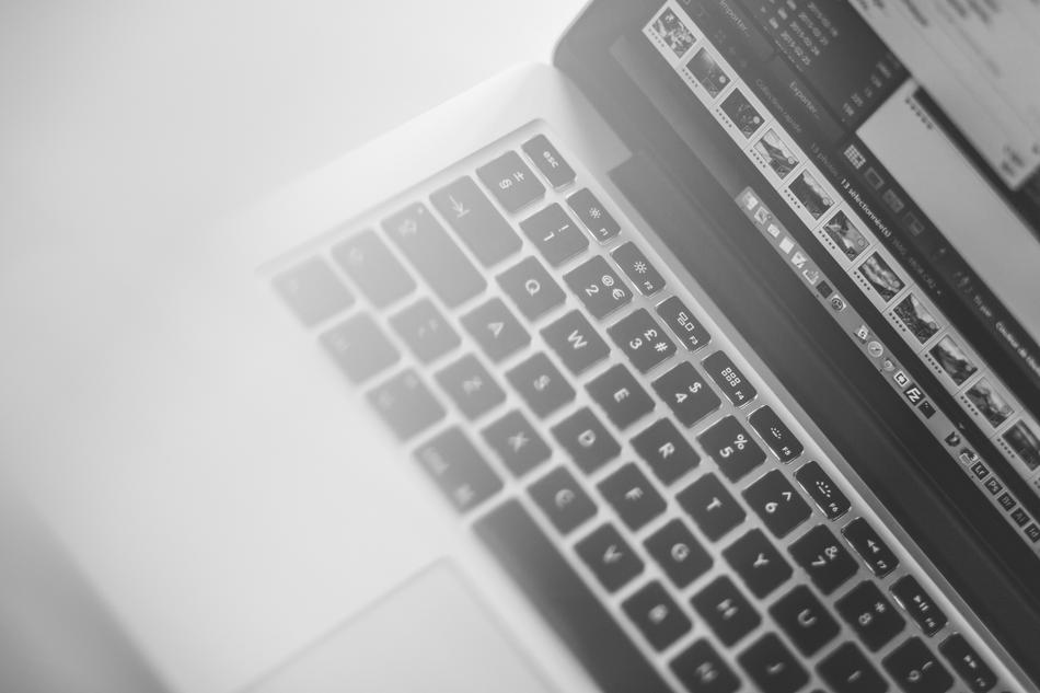 Macbook Laptop smoke