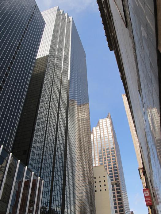 modern skyscrapers in dallas