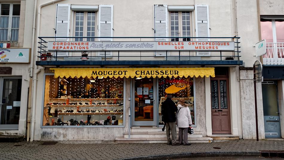 street life in Langres