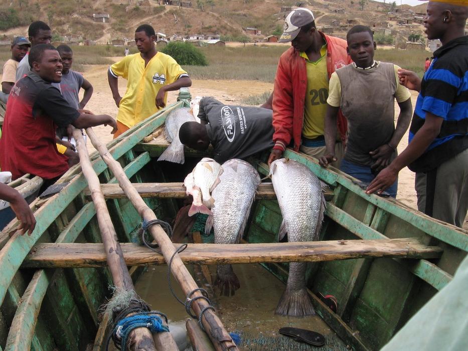 Pescadores Angola fishermen